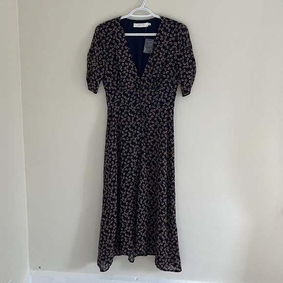 Astr Dresses & Skirts - NWOT - Aster the Label Midi Dress - Size Small